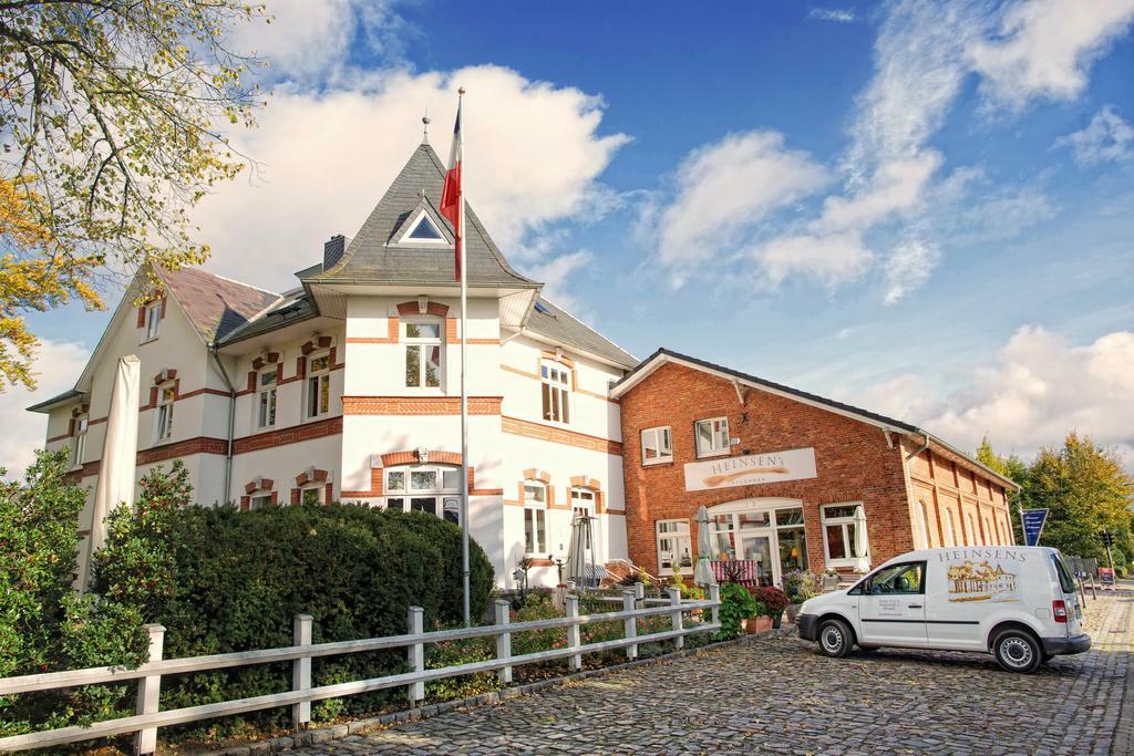 Отель Rellinger Hof Реллинген Экстерьер фото
